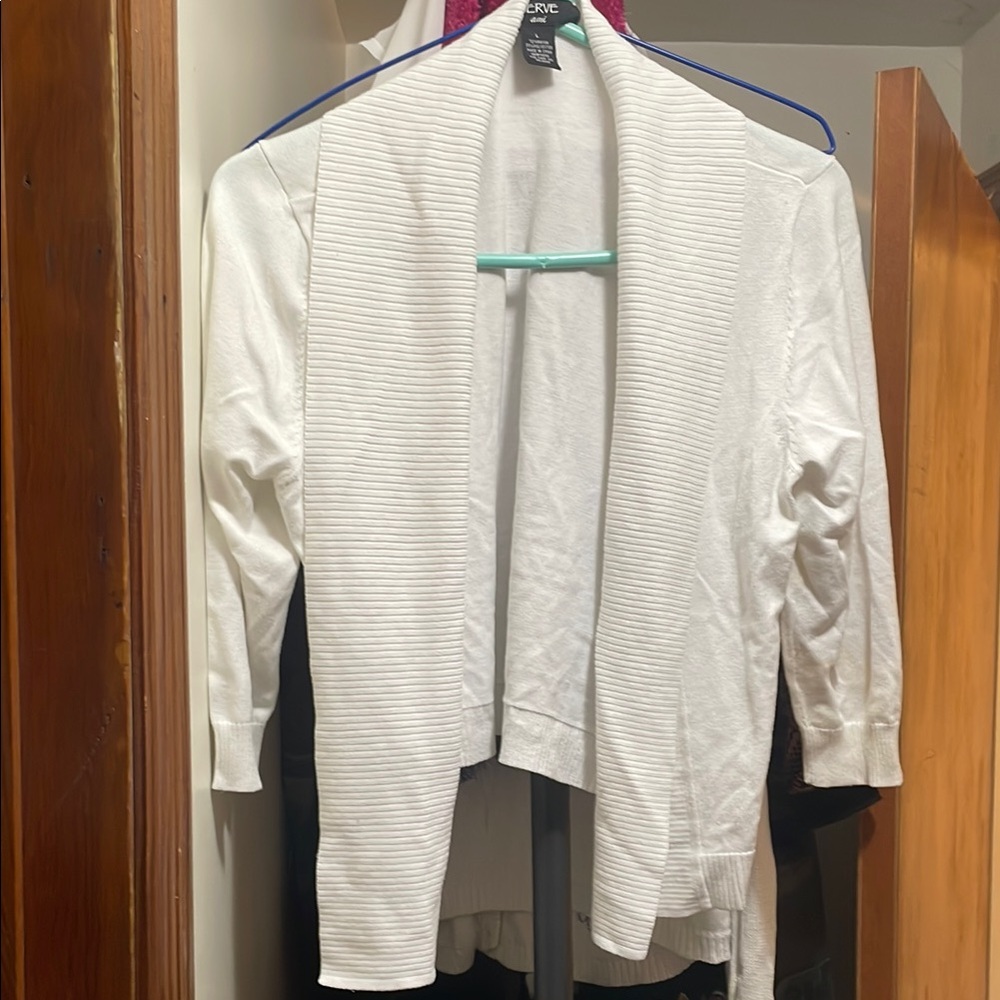 Verve Ami White 3/4 Sleeve Button Down Crop Top